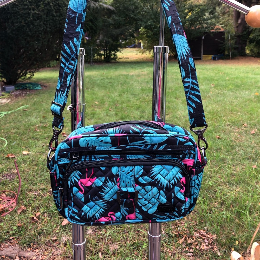 Lug Carousel